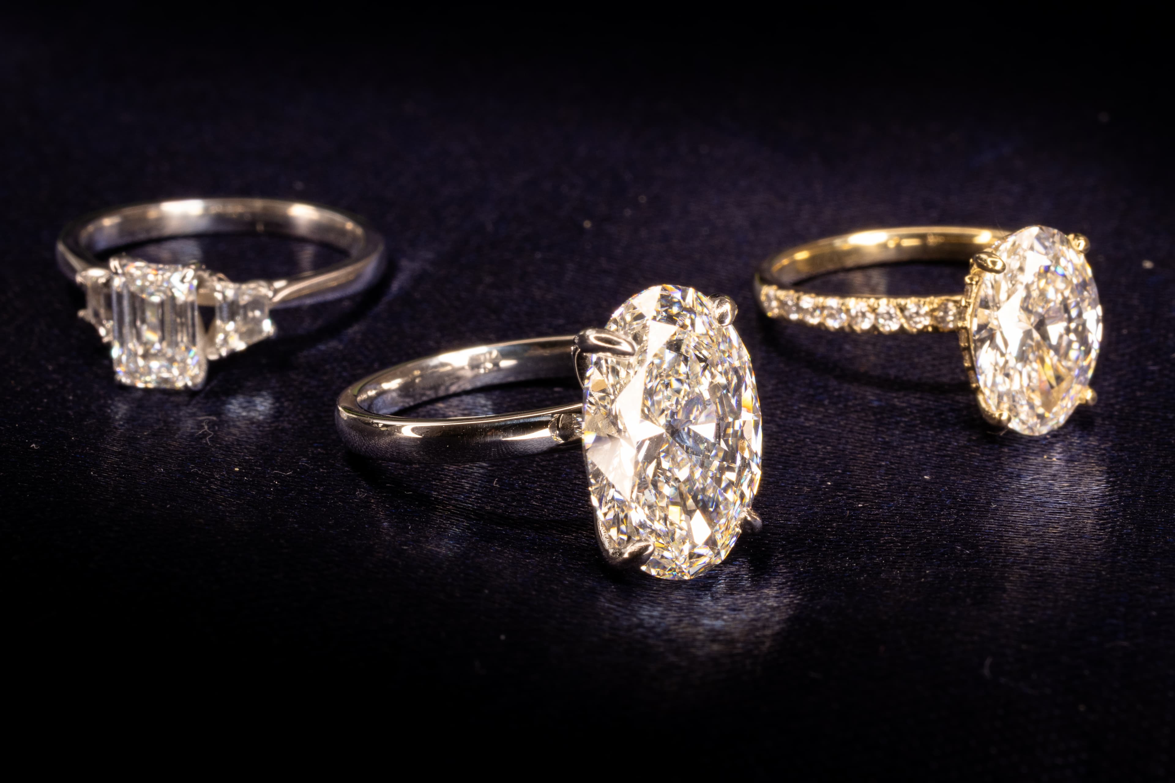 A toi-et-moi two-stone yellow gold ring with an oval and a pear diamond set side by side